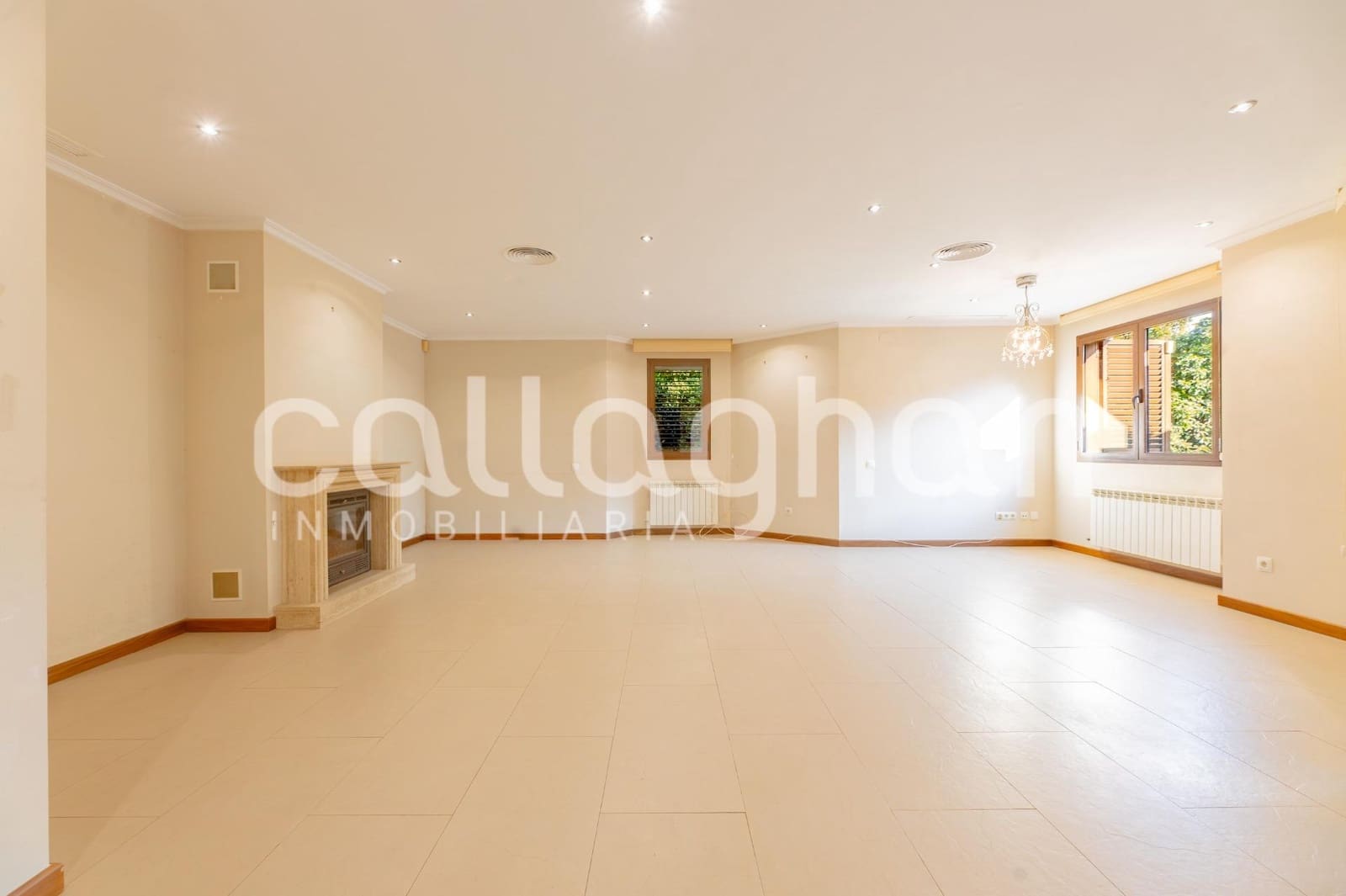 7 bedroom Villa for sale in Betera with pool garage - € 950,000 (Ref: 10129373)