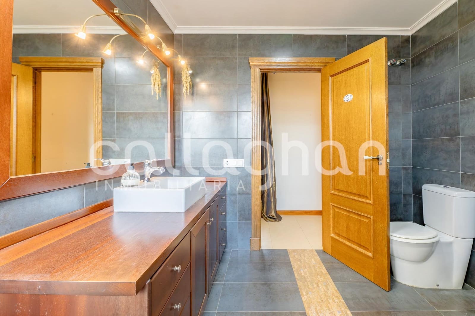 7 bedroom Villa for sale in Betera with pool garage - € 950,000 (Ref: 10129373)