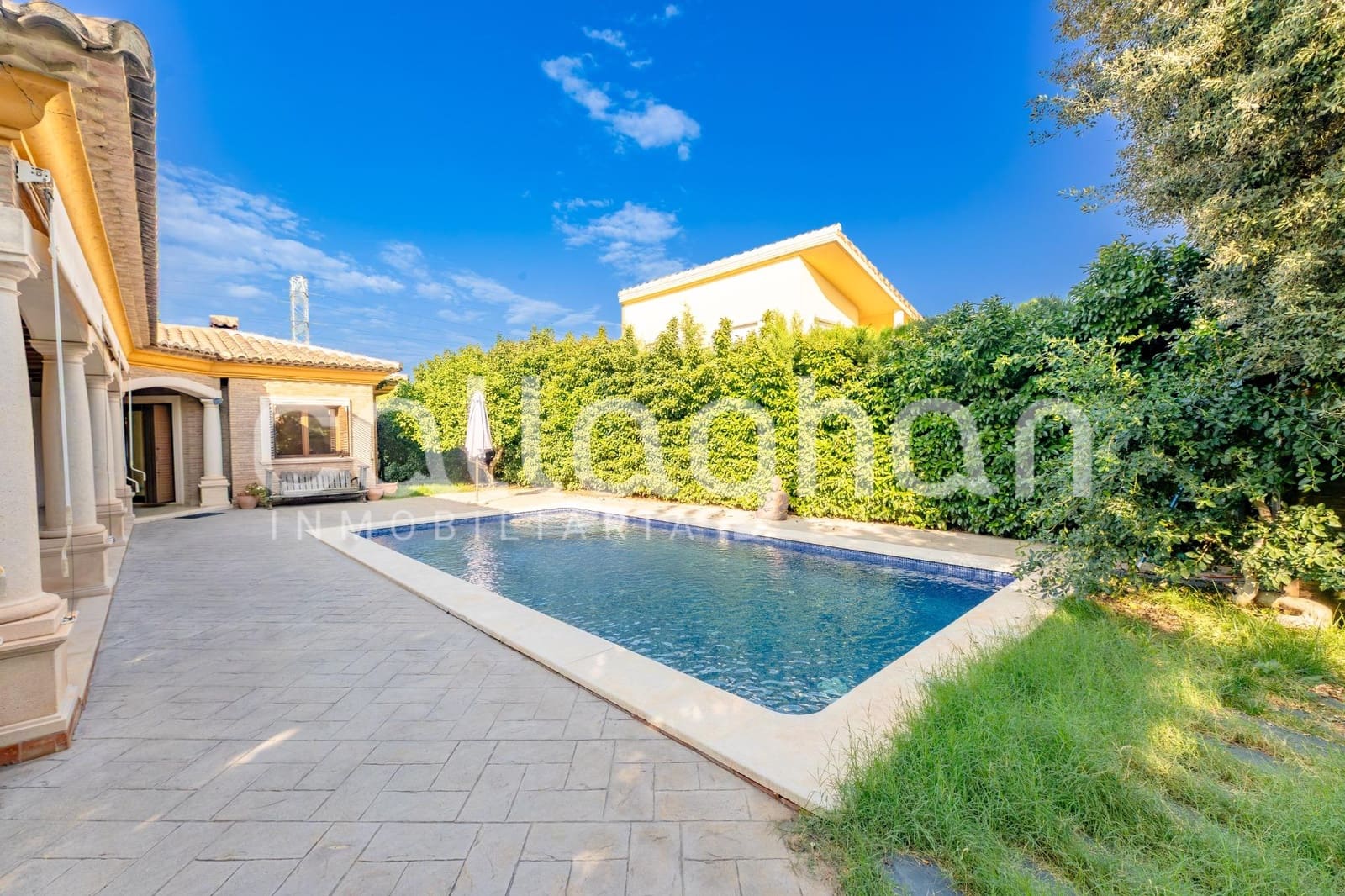 7 bedroom Villa for sale in Betera with pool garage - € 950,000 (Ref: 10129373)
