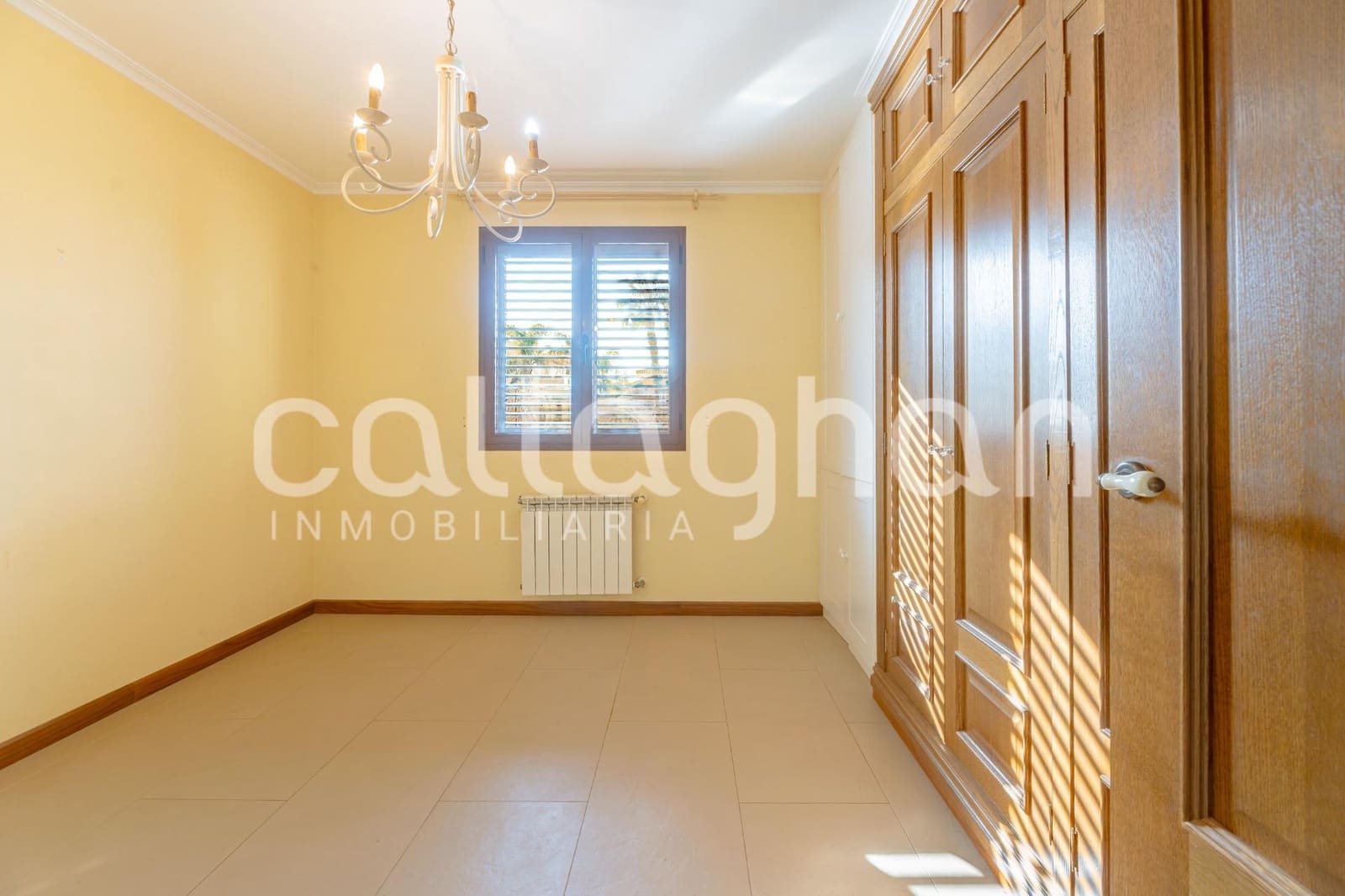 7 bedroom Villa for sale in Betera with pool garage - € 950,000 (Ref: 10129373)