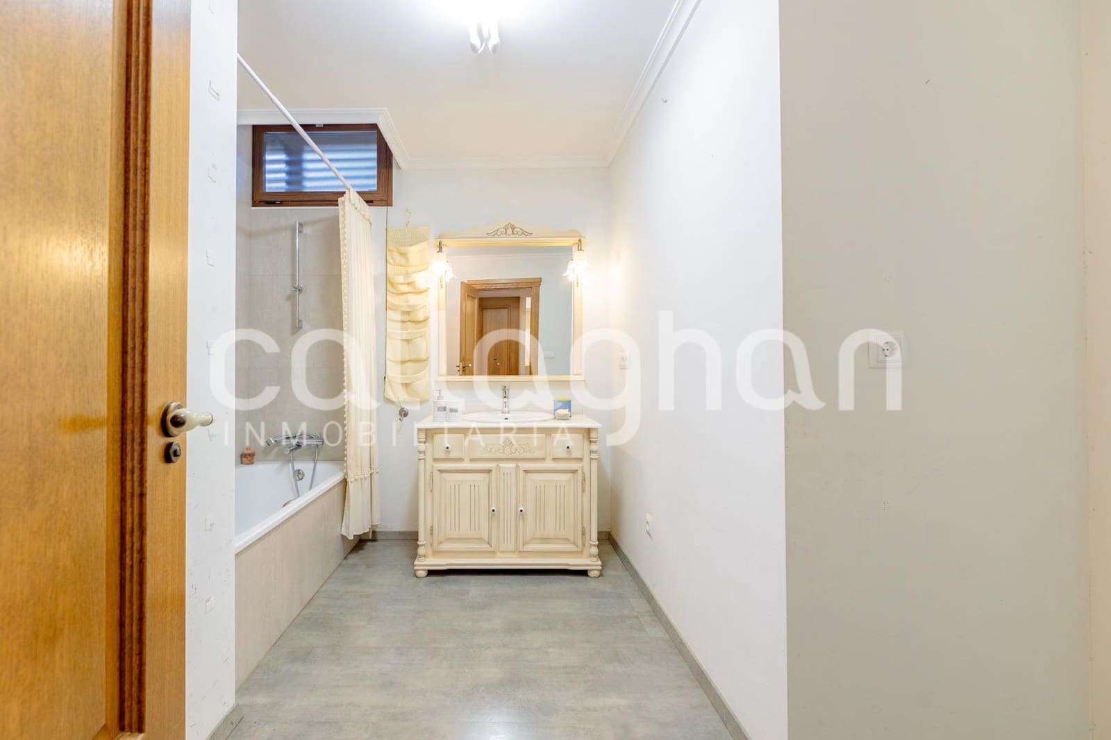 7 bedroom Villa for sale in Betera with pool garage - € 950,000 (Ref: 10129373)