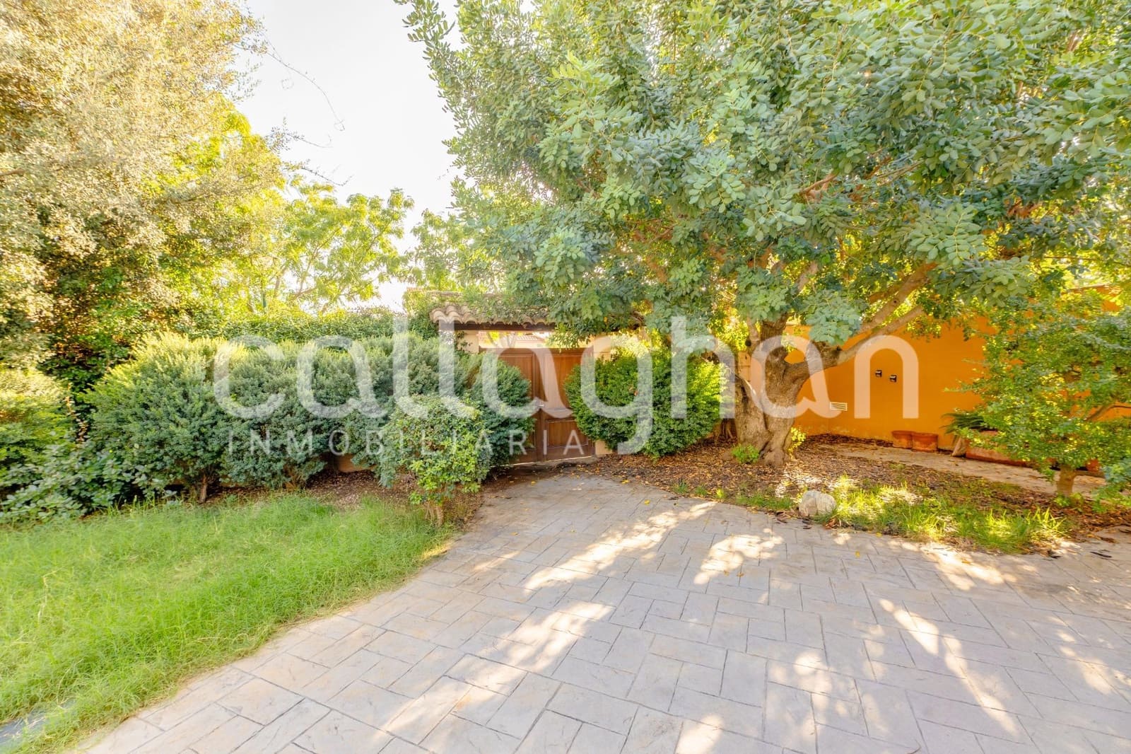7 bedroom Villa for sale in Betera with pool garage - € 950,000 (Ref: 10129373)