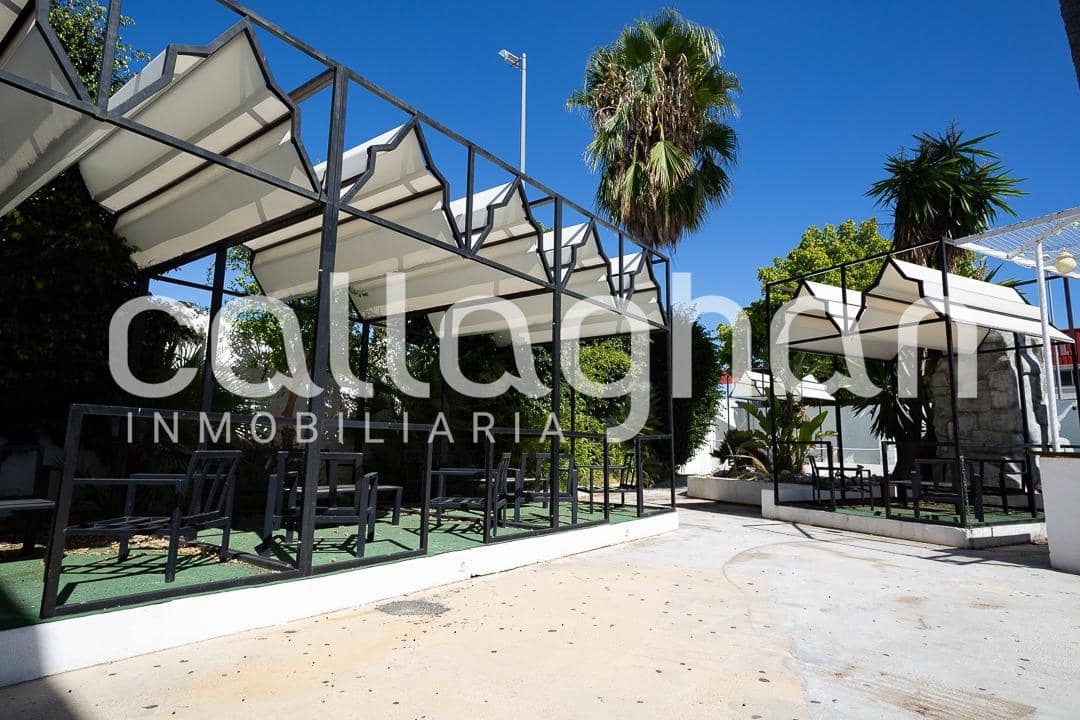 Local Commercial à vendre à Xativa avec piscine - 750 000 € (Ref: 10131810)