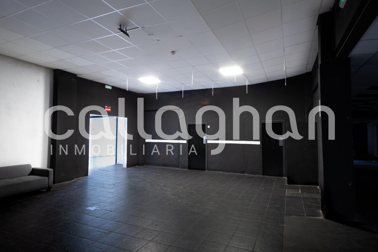 Local Commercial à vendre à Xativa avec piscine - 750 000 € (Ref: 10131810)