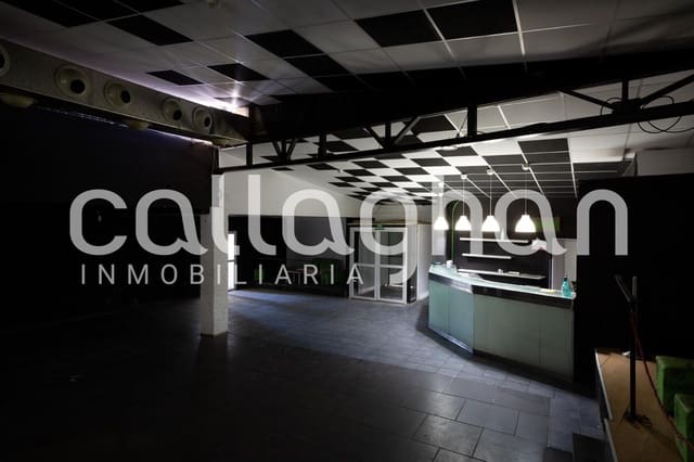 Local Commercial à vendre à Xàtiva avec piscine - 750 000 € (Ref: 10131810)
