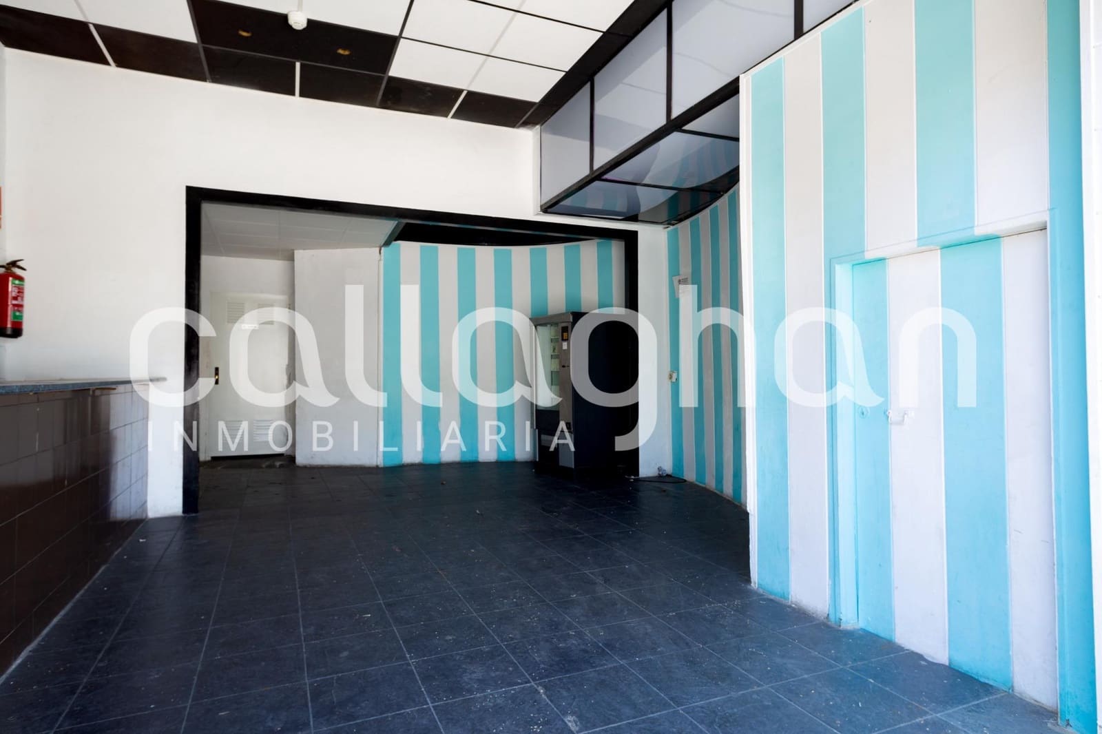 Local Commercial à vendre à Xativa avec piscine - 750 000 € (Ref: 10131810)