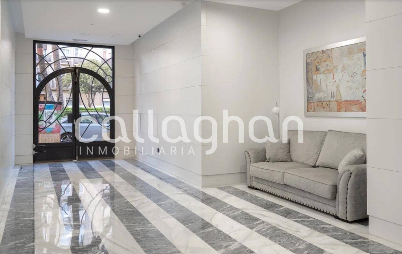 3 bedroom Penthouse for sale in Valencia city with garage - € 1,800,000 (Ref: 10131811)