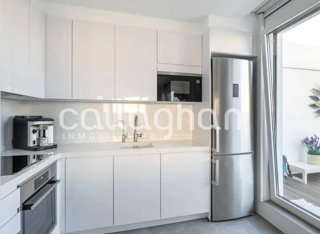 3 bedroom Penthouse for sale in Valencia city with garage - € 1,800,000 (Ref: 10131811)