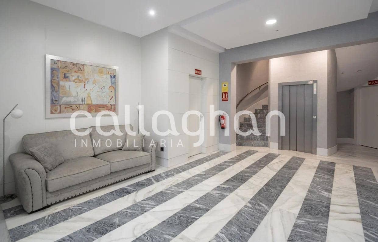 3 bedroom Penthouse for sale in Valencia city with garage - € 1,800,000 (Ref: 10131811)