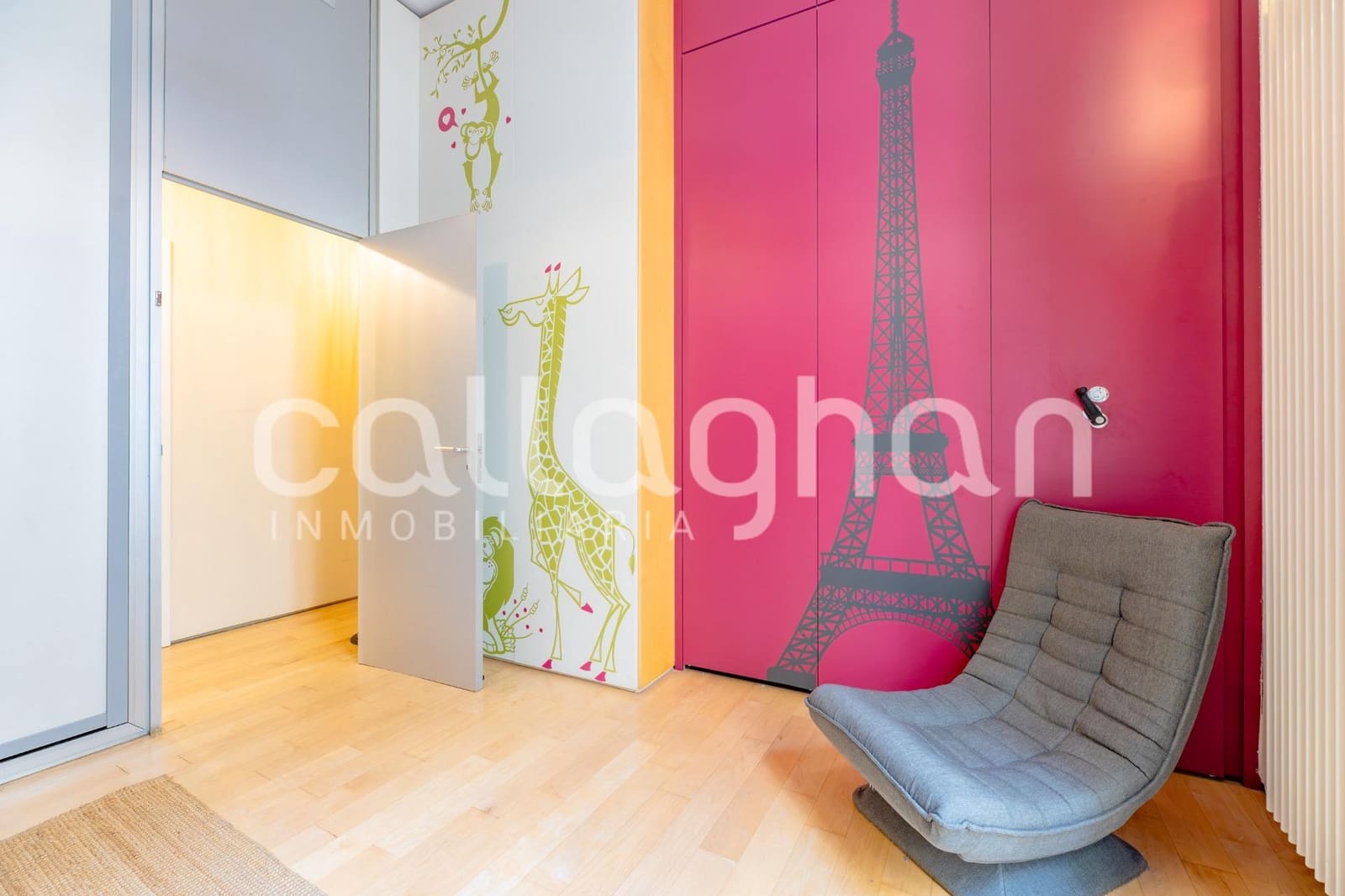 4 bedroom Flat for sale in Valencia city - € 1,000,000 (Ref: 10131812)