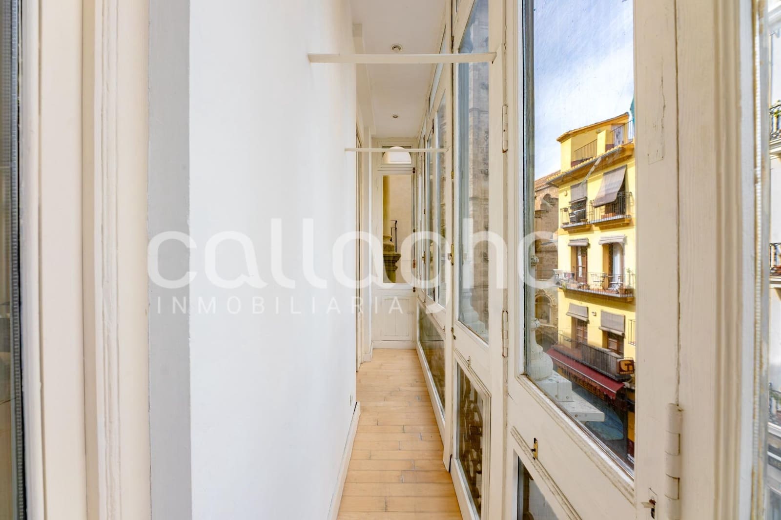 4 bedroom Flat for sale in Valencia city - € 1,000,000 (Ref: 10131812)