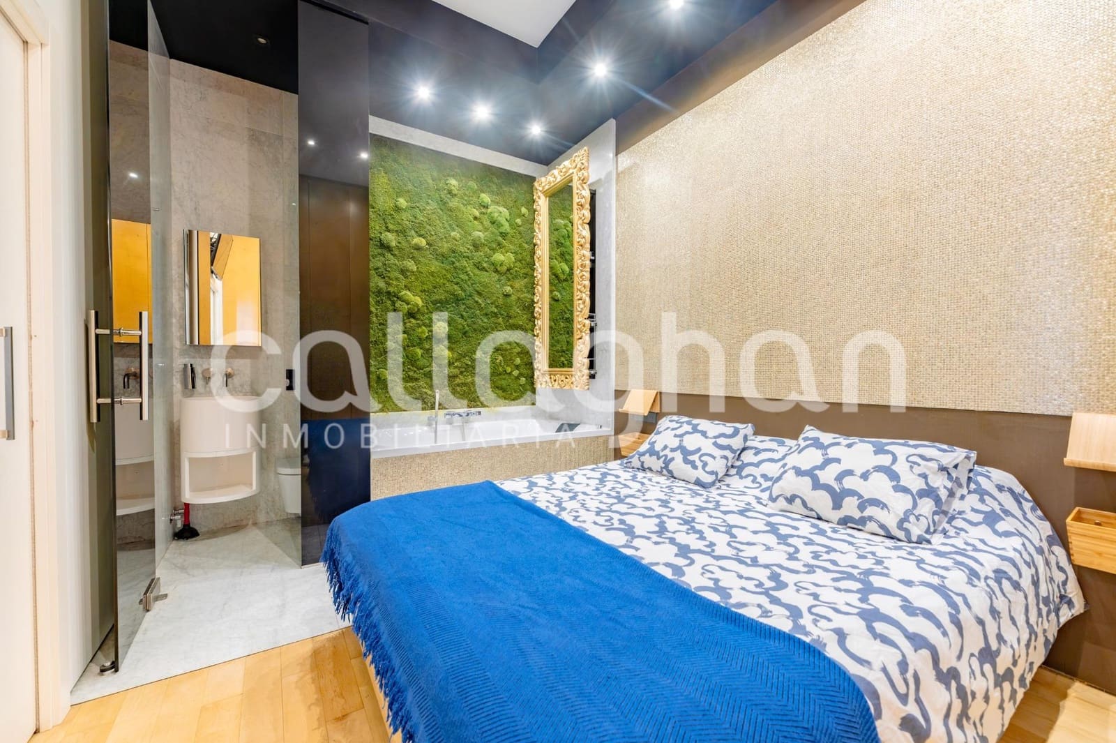 4 bedroom Flat for sale in Valencia city - € 1,000,000 (Ref: 10131812)