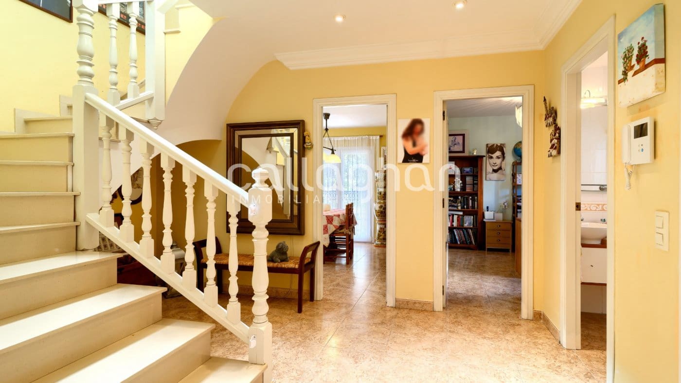 4 quarto Moradia para venda em El Plantio com piscina garagem - 650 000 € (Ref: 10133392)
