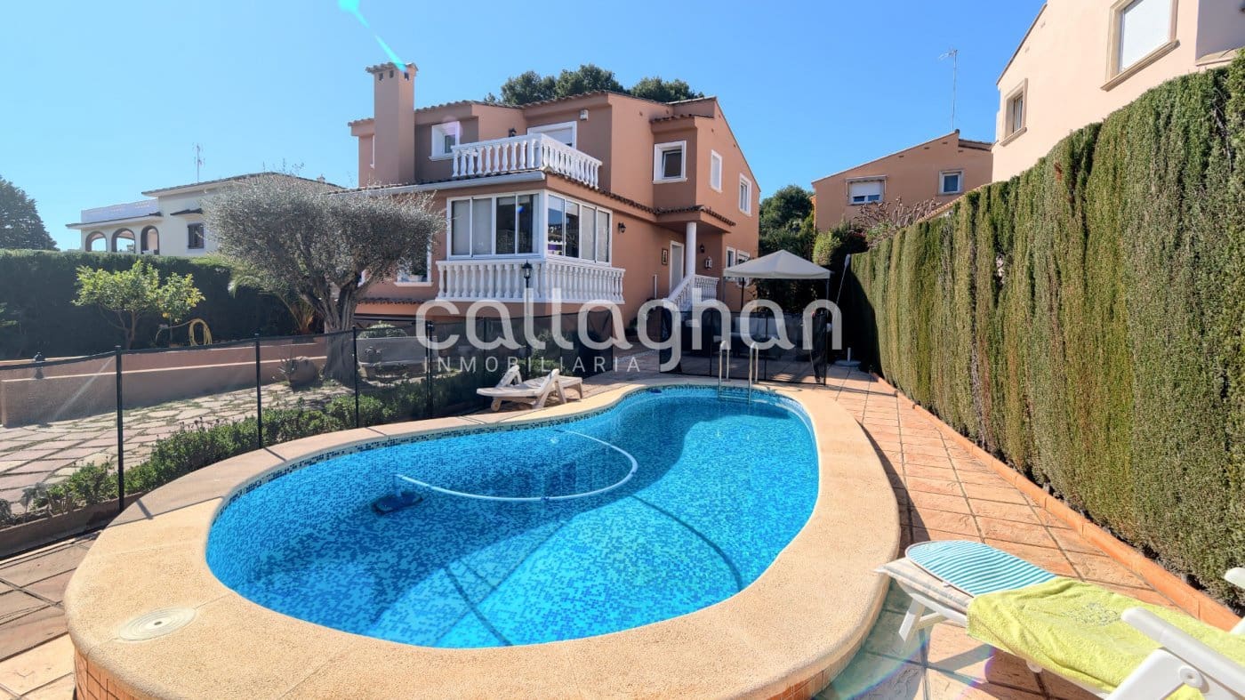 4 quarto Moradia para venda em El Plantio com piscina garagem - 650 000 € (Ref: 10133392)