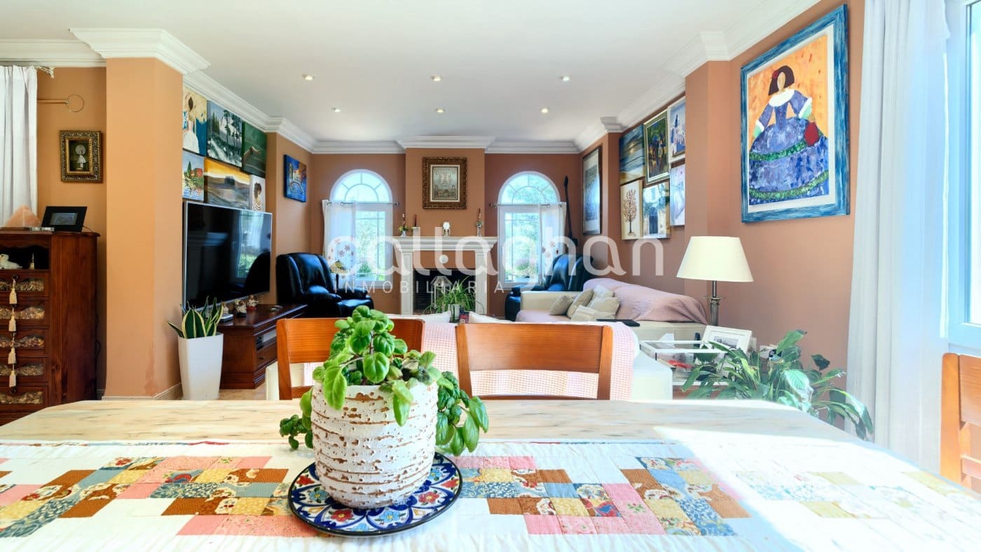 4 quarto Moradia para venda em El Plantio com piscina garagem - 650 000 € (Ref: 10133392)