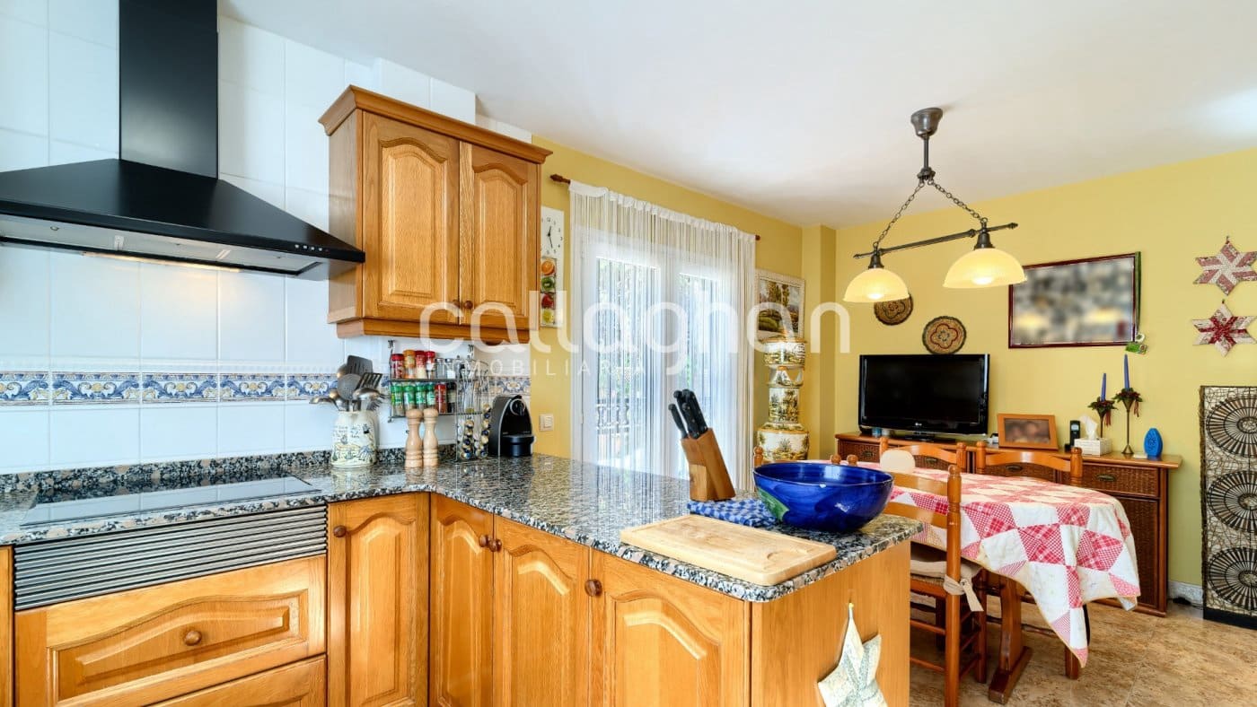 4 quarto Moradia para venda em El Plantio com piscina garagem - 650 000 € (Ref: 10133392)