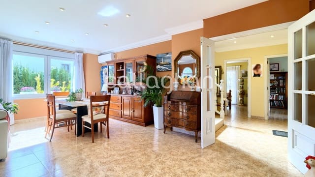 4 quarto Moradia para venda em El Plantio, Paterna com piscina garagem - 650 000 € (Ref: 10133392)