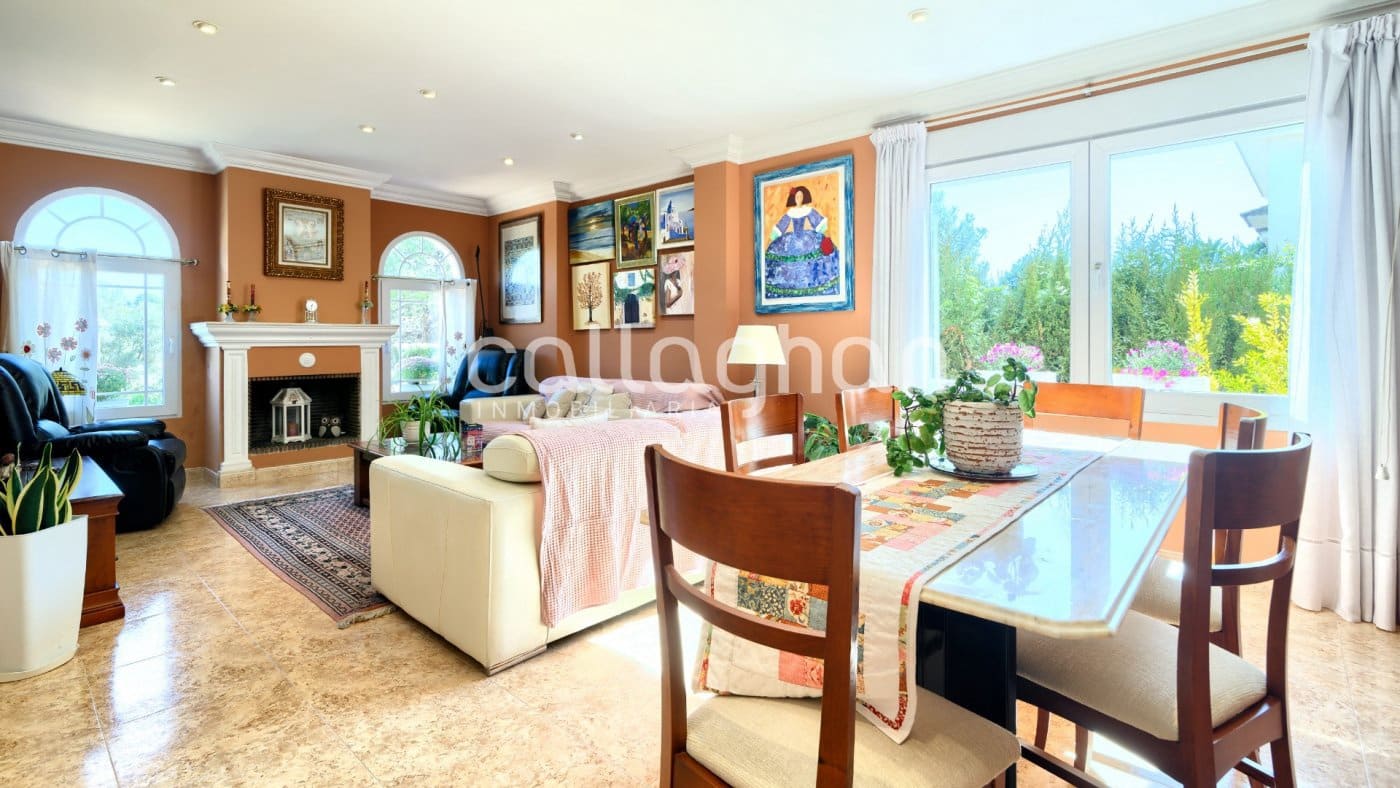 4 quarto Moradia para venda em El Plantio com piscina garagem - 650 000 € (Ref: 10133392)