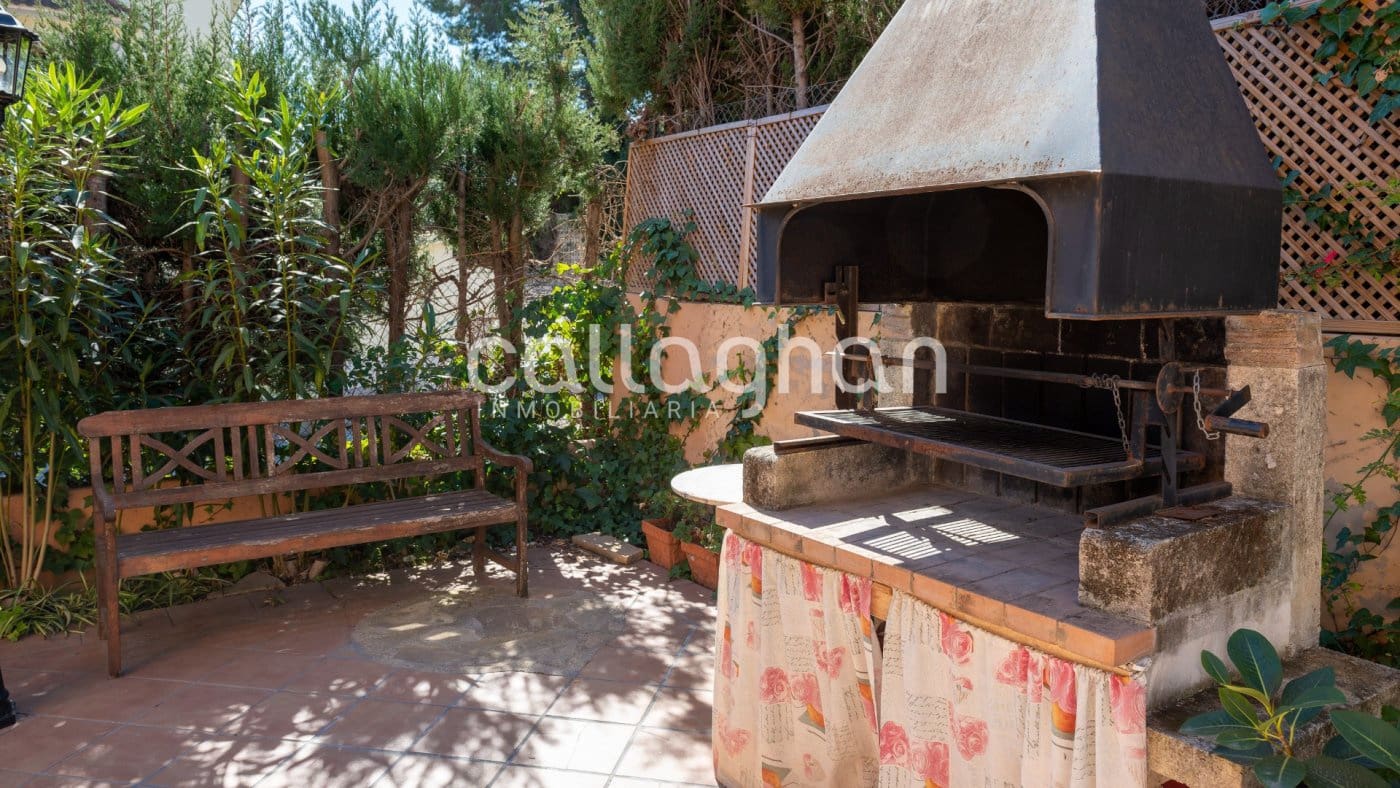 4 quarto Moradia para venda em El Plantio com piscina garagem - 650 000 € (Ref: 10133392)