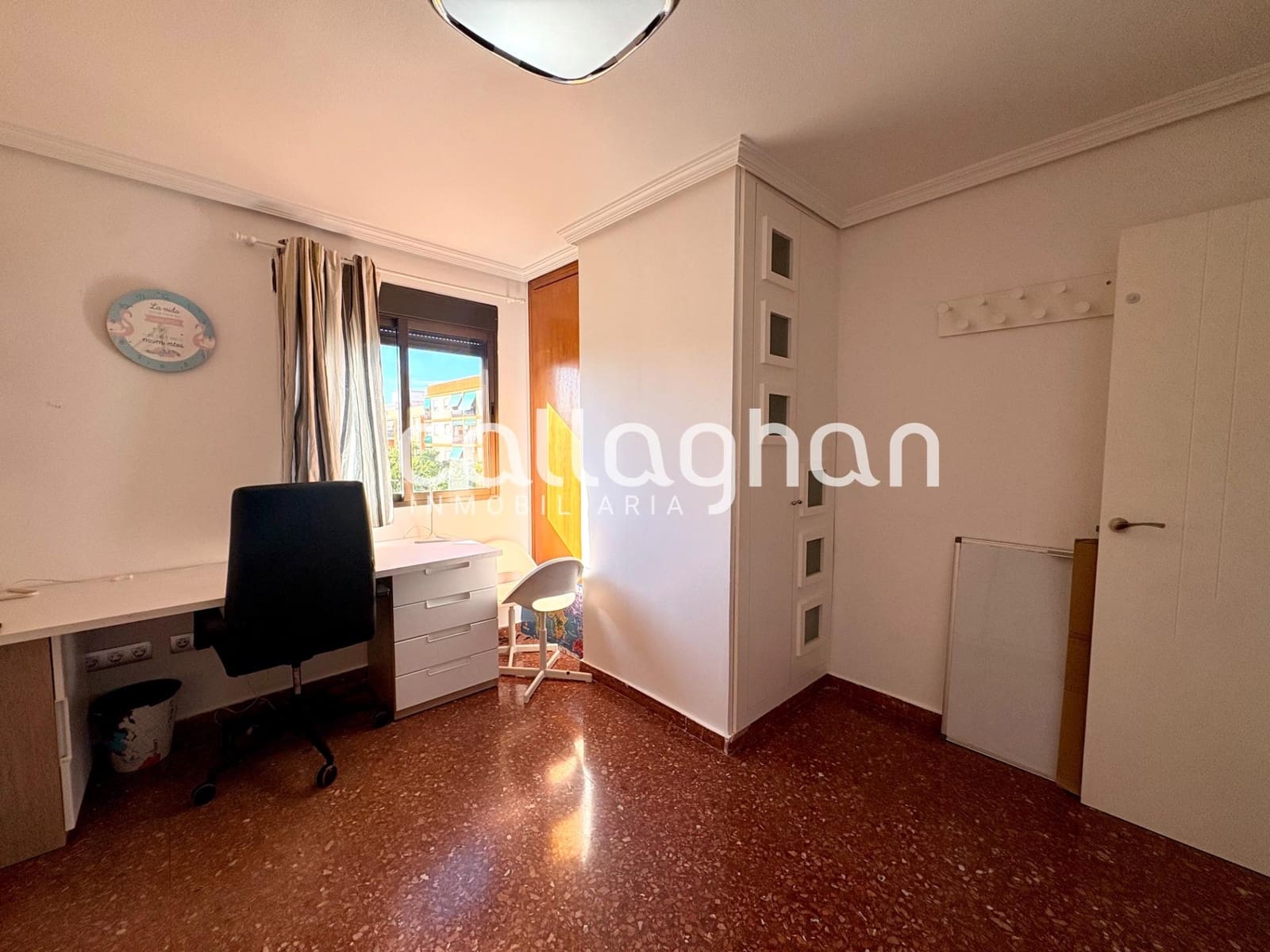 4 bedroom Apartment for rent in Burjassot - € 1,200 (Ref: 10139901)