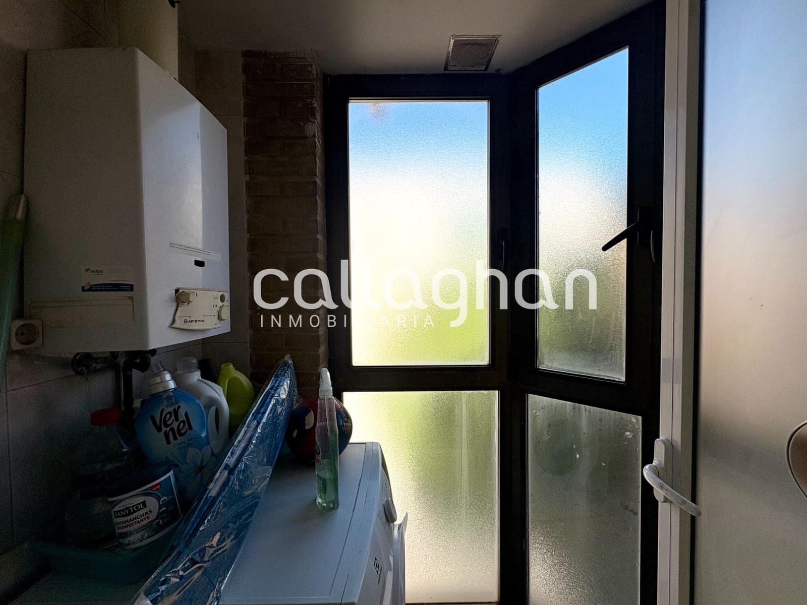 4 bedroom Apartment for rent in Burjassot - € 1,200 (Ref: 10139901)