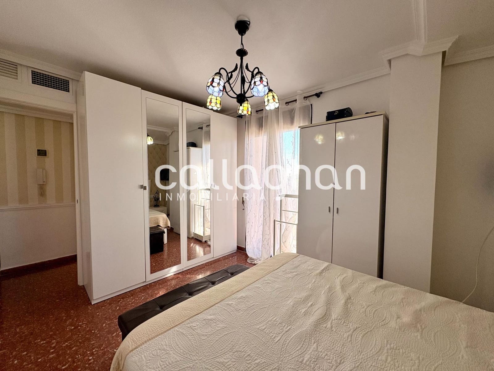 4 bedroom Apartment for rent in Burjassot - € 1,200 (Ref: 10139901)