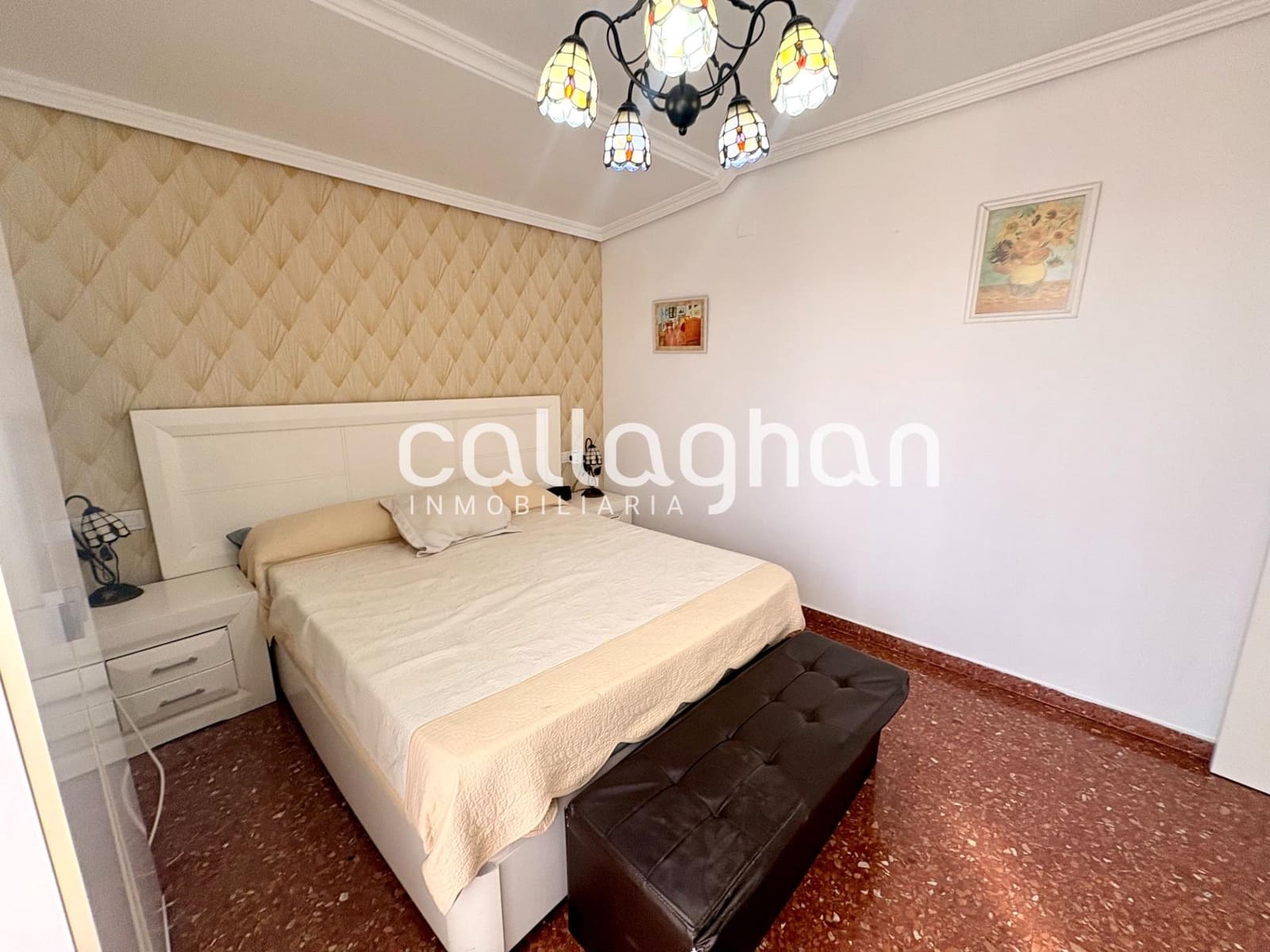 4 bedroom Apartment for rent in Burjassot - € 1,200 (Ref: 10139901)