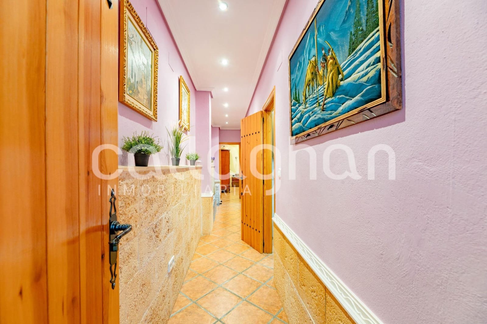 6 bedroom Terraced Villa for sale in Moncada with garage - € 550,000 (Ref: 10139902)