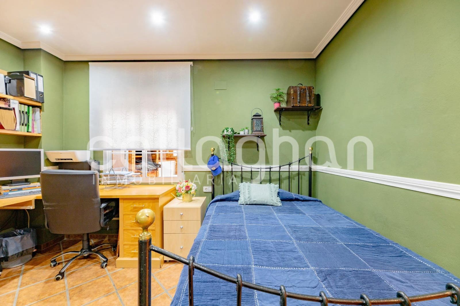 6 bedroom Terraced Villa for sale in Moncada with garage - € 550,000 (Ref: 10139902)