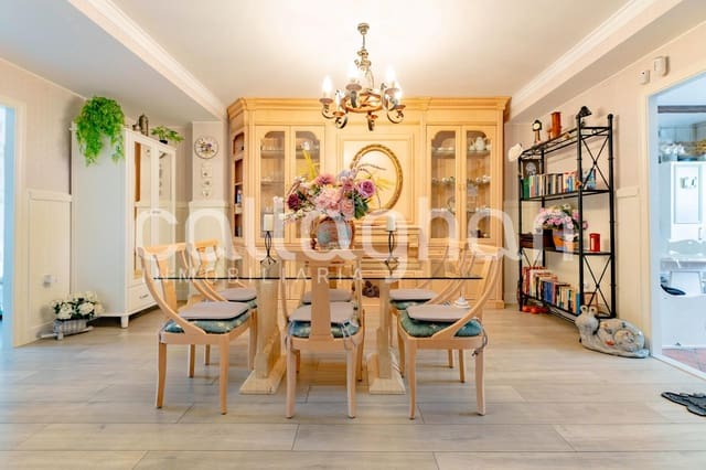 6 bedroom Terraced Villa for sale in Moncada with garage - € 550,000 (Ref: 10139902)