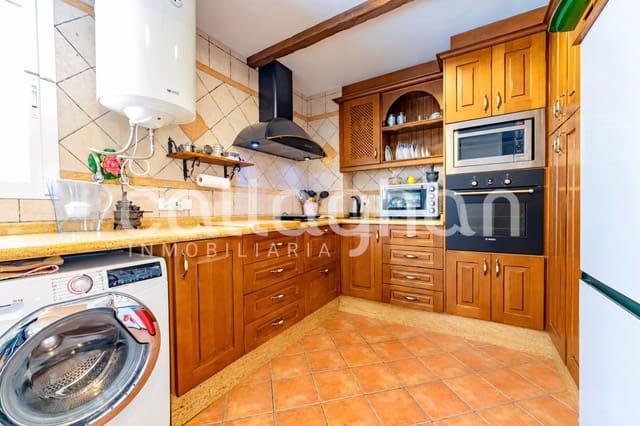 6 bedroom Terraced Villa for sale in Moncada with garage - € 550,000 (Ref: 10139902)