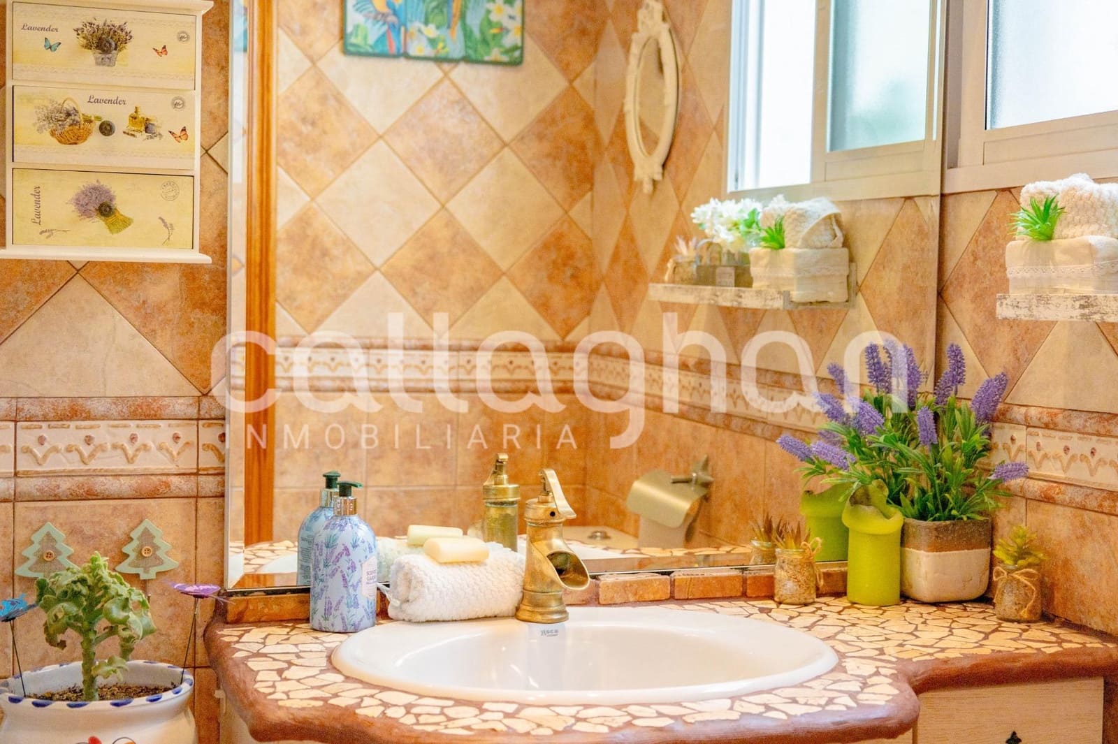 6 bedroom Terraced Villa for sale in Moncada with garage - € 550,000 (Ref: 10139902)