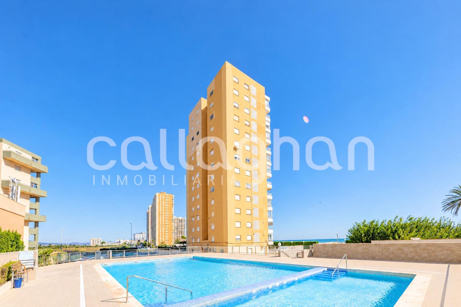 2 soveværelse Penthouse til salg i Puig med swimmingpool - € 320.000 (Ref: 10155438)
