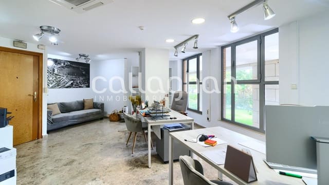 Kantoor te huur in Mont-Olivet, Valencia stad met zwembad - € 850 (Ref: 10155439)