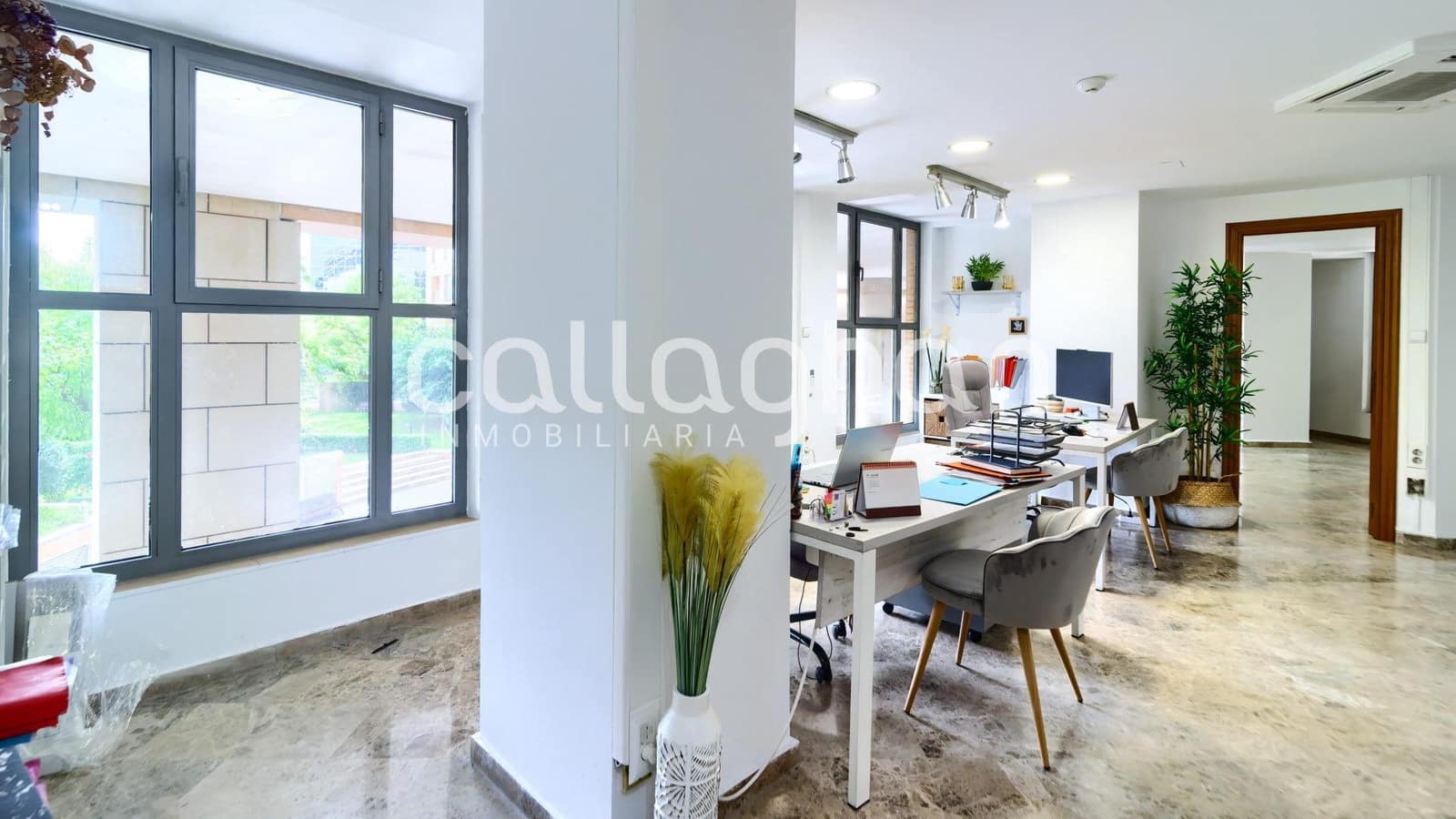 Escritório para arrendar em Valencia cidade com piscina - 850 € (Ref: 10155439)