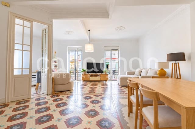 2 slaapkamer Flat te koop in Russafa, Valencia stad - € 460.000 (Ref: 10155440)