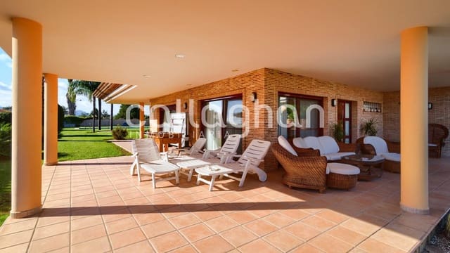Chalet de 4 habitaciones en Almarda, Sagunto / Sagunt en venta con piscina garaje - 1.075.000 € (Ref: 10159620)