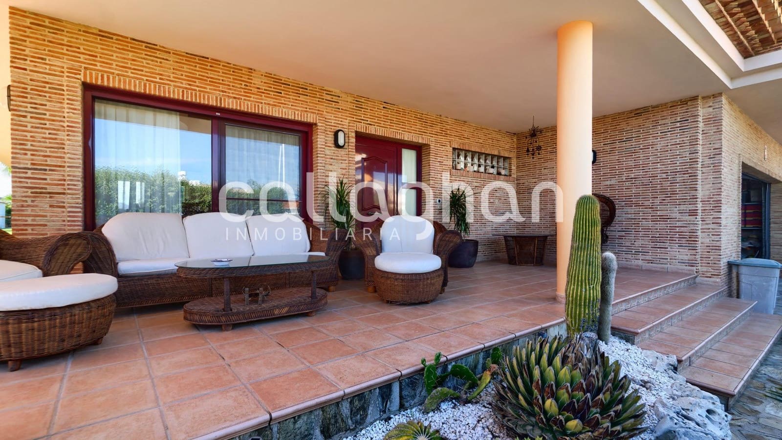 4 bedroom Villa for sale in Almarda with pool garage - € 1,075,000 (Ref: 10159620)