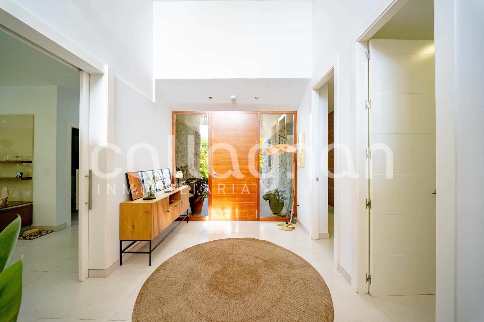 4 bedroom Villa for sale in Paterna with pool garage - € 1,495,000 (Ref: 10166855)