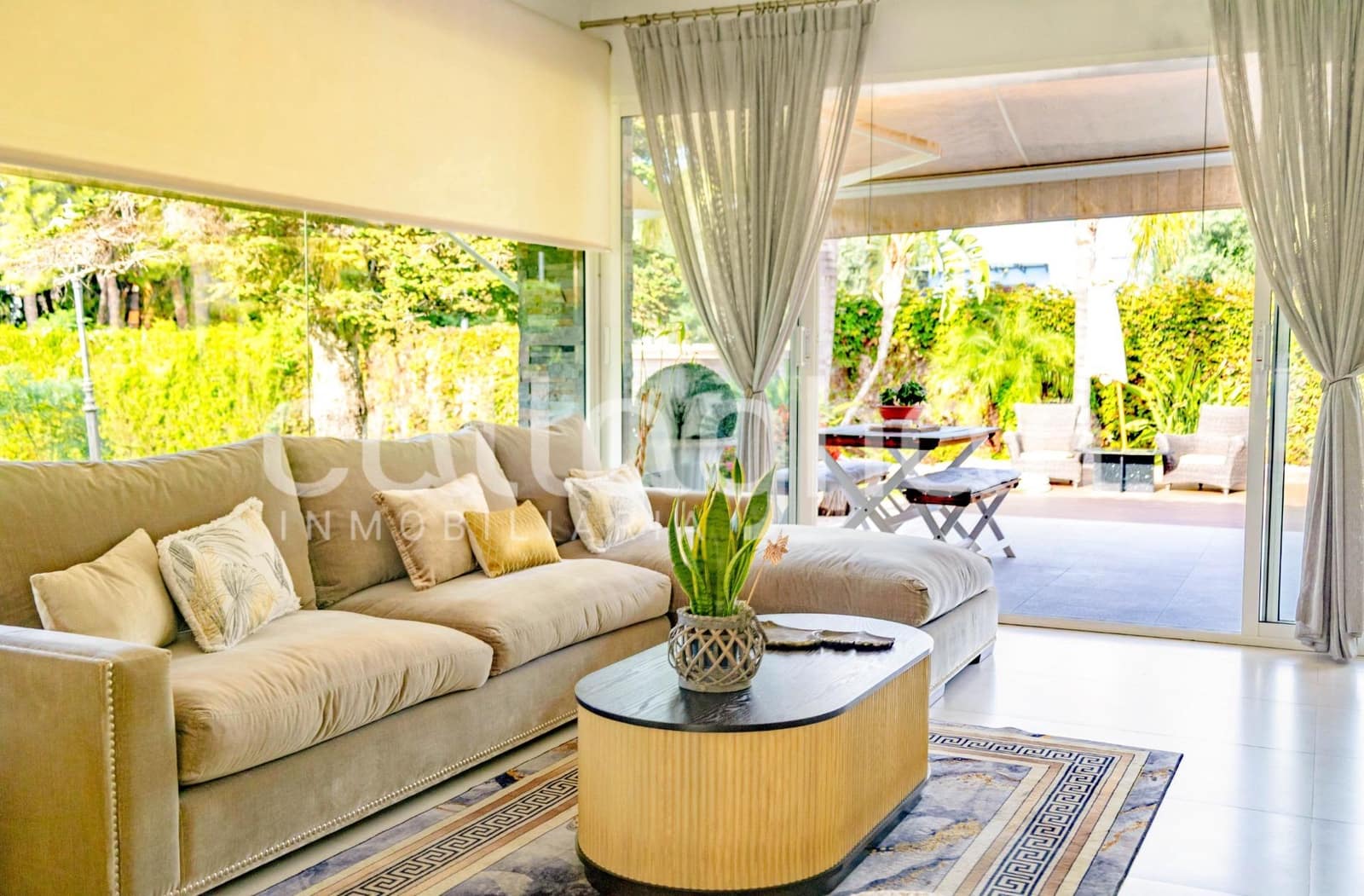 4 bedroom Villa for sale in Paterna with pool garage - € 1,495,000 (Ref: 10166855)