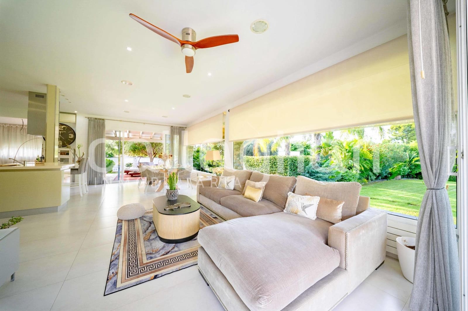 4 bedroom Villa for sale in Paterna with pool garage - € 1,495,000 (Ref: 10166855)