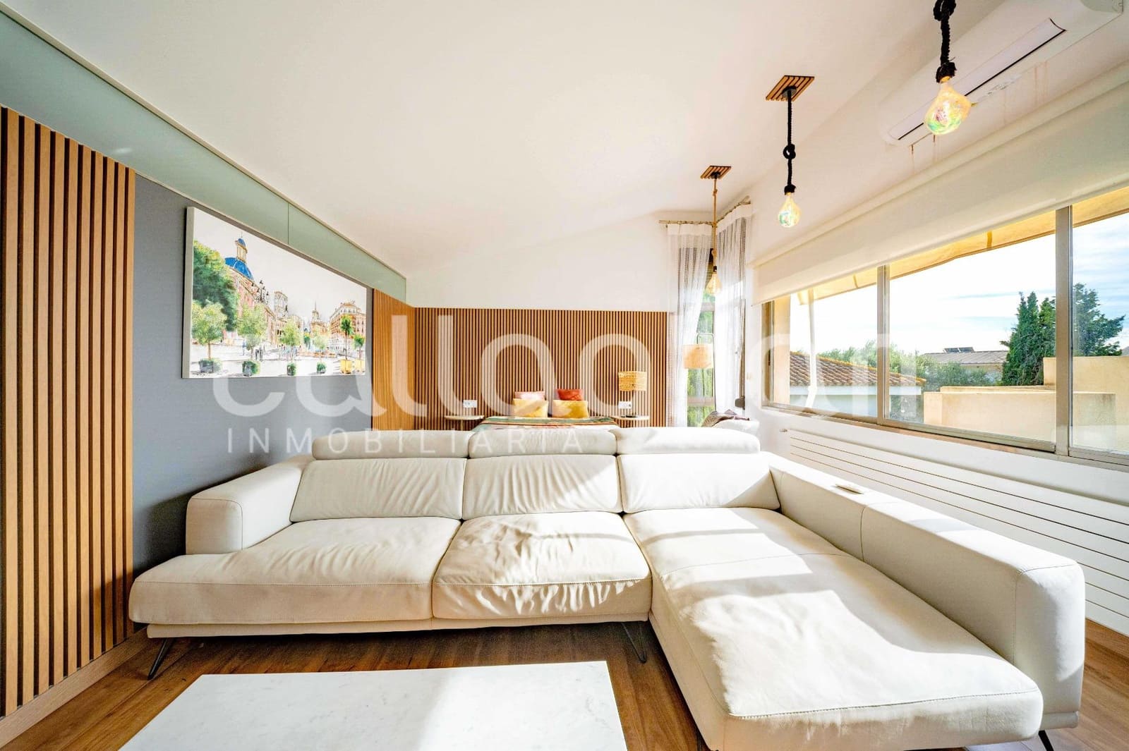 4 bedroom Villa for sale in Paterna with pool garage - € 1,495,000 (Ref: 10166855)