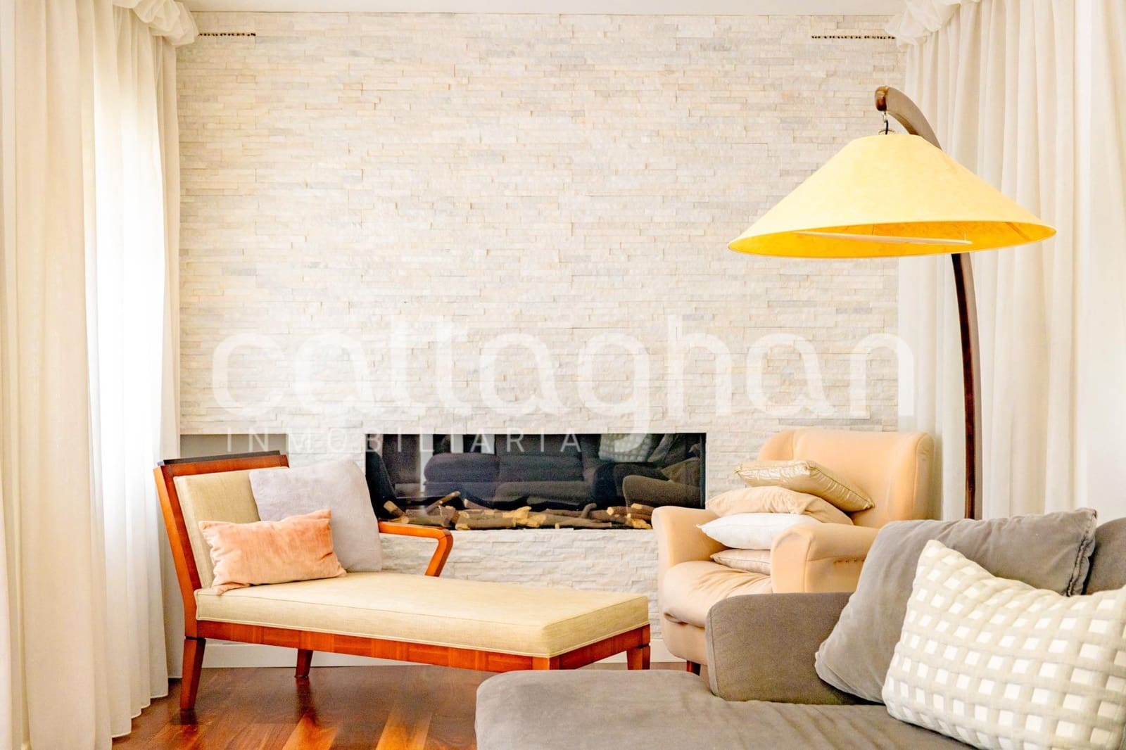 4 bedroom Villa for sale in Paterna with pool garage - € 1,495,000 (Ref: 10166855)