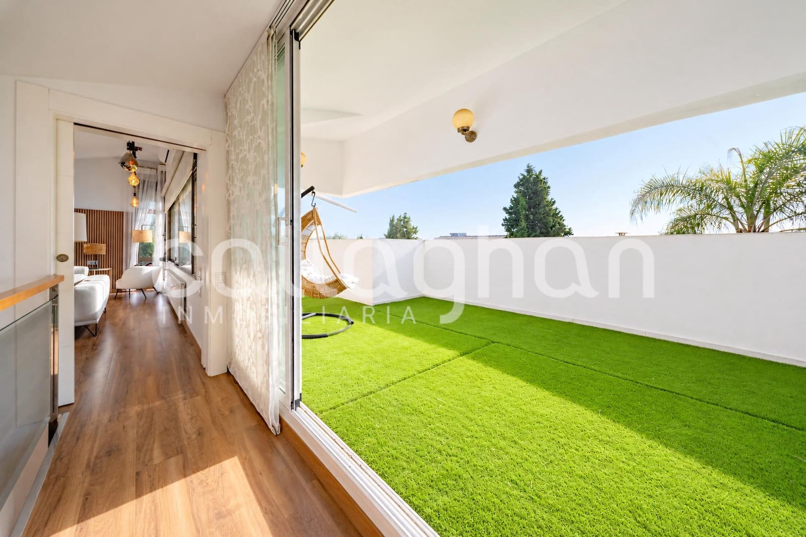 4 bedroom Villa for sale in Paterna with pool garage - € 1,495,000 (Ref: 10166855)