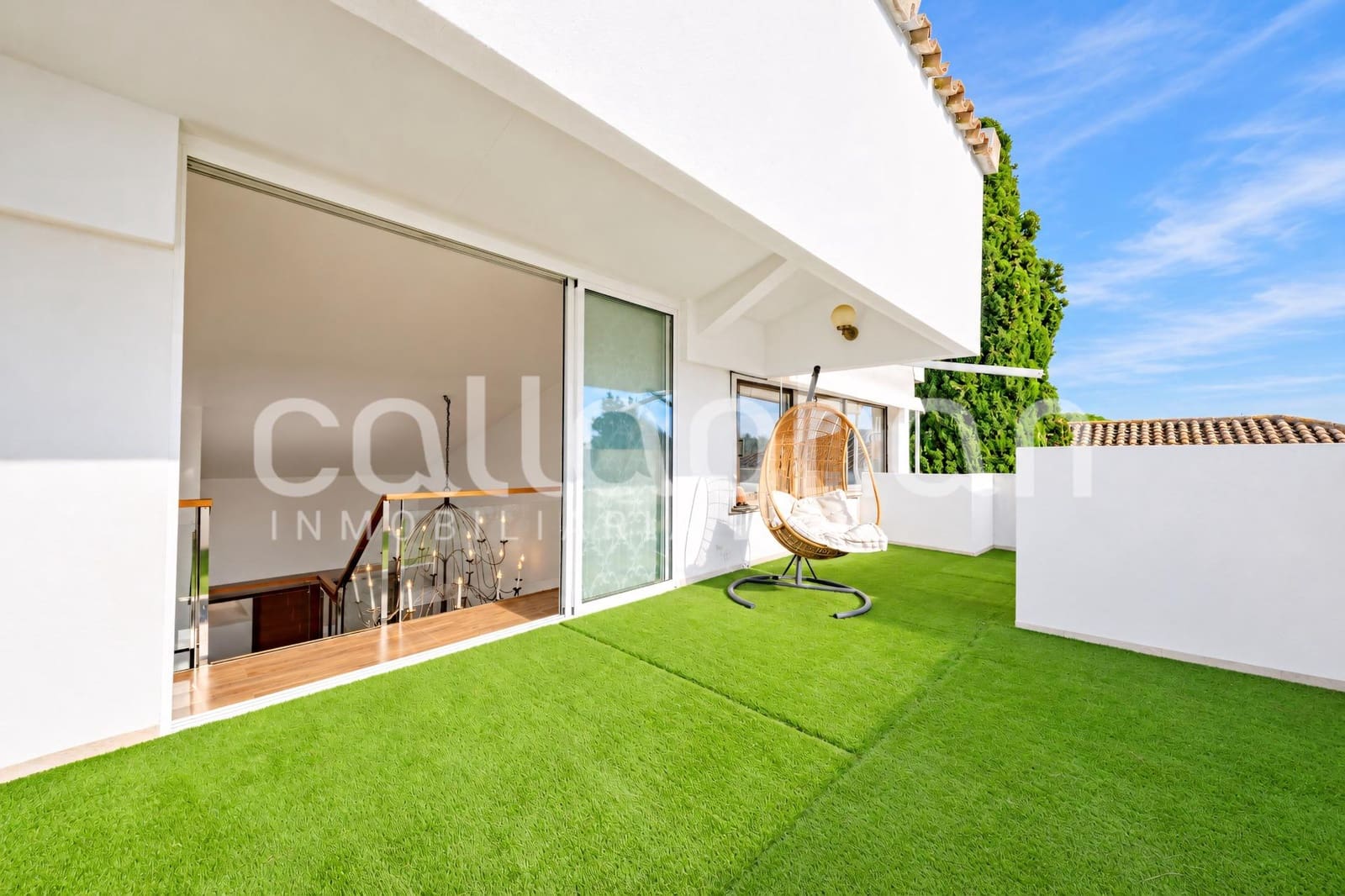 4 bedroom Villa for sale in Paterna with pool garage - € 1,495,000 (Ref: 10166855)