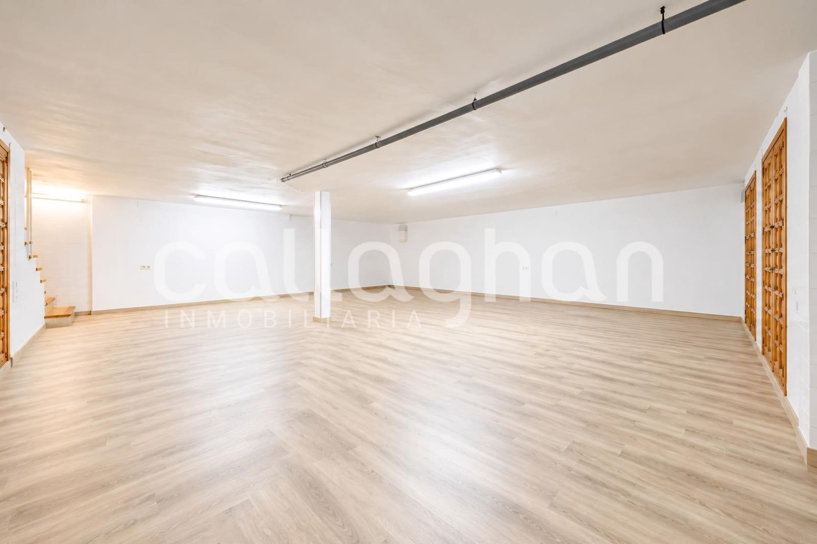 4 bedroom Villa for sale in Paterna with pool garage - € 1,495,000 (Ref: 10166855)