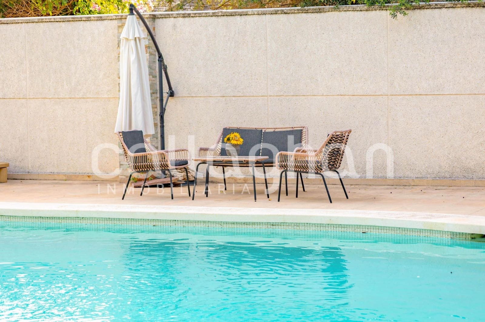 4 bedroom Villa for sale in Paterna with pool garage - € 1,495,000 (Ref: 10166855)