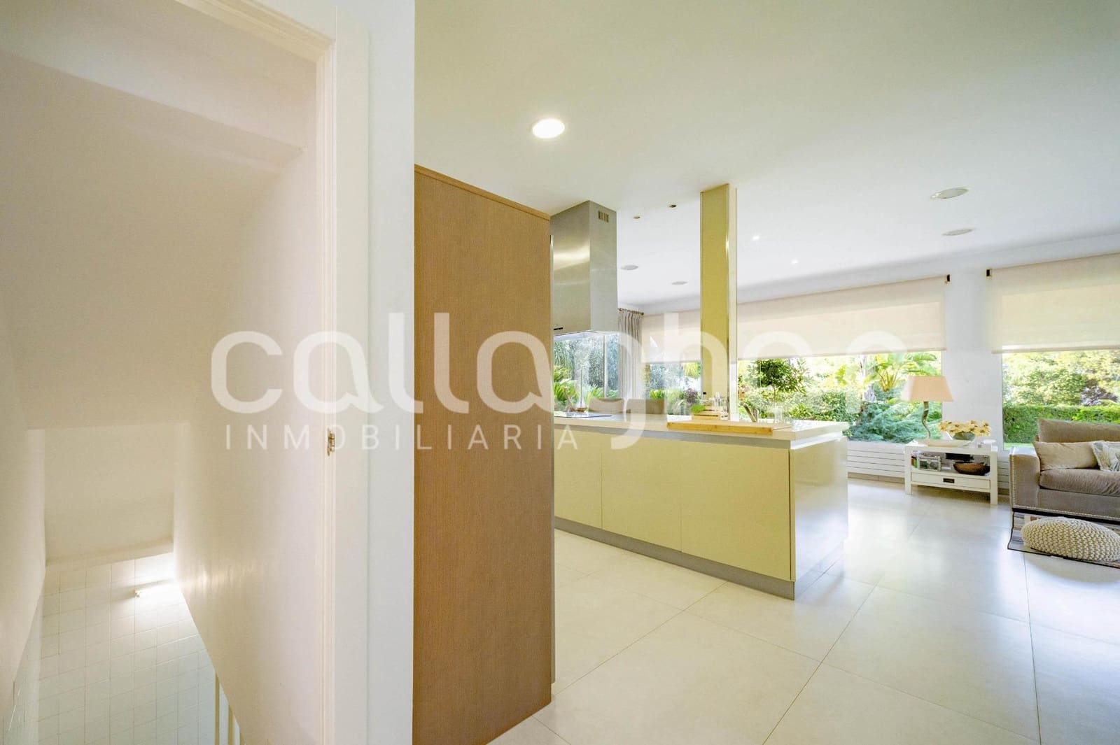 4 bedroom Villa for sale in Paterna with pool garage - € 1,495,000 (Ref: 10166855)