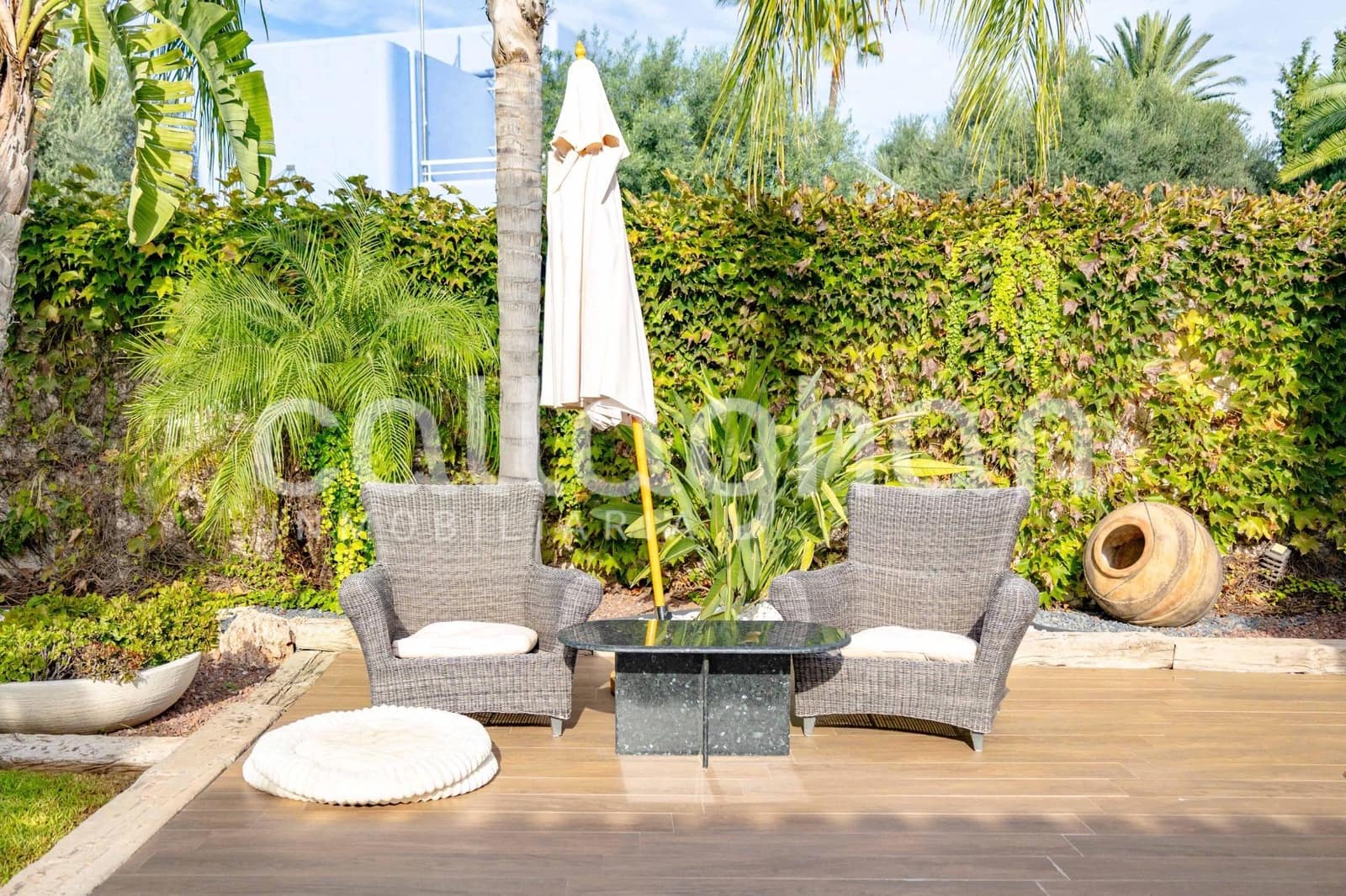 4 bedroom Villa for sale in Paterna with pool garage - € 1,495,000 (Ref: 10166855)