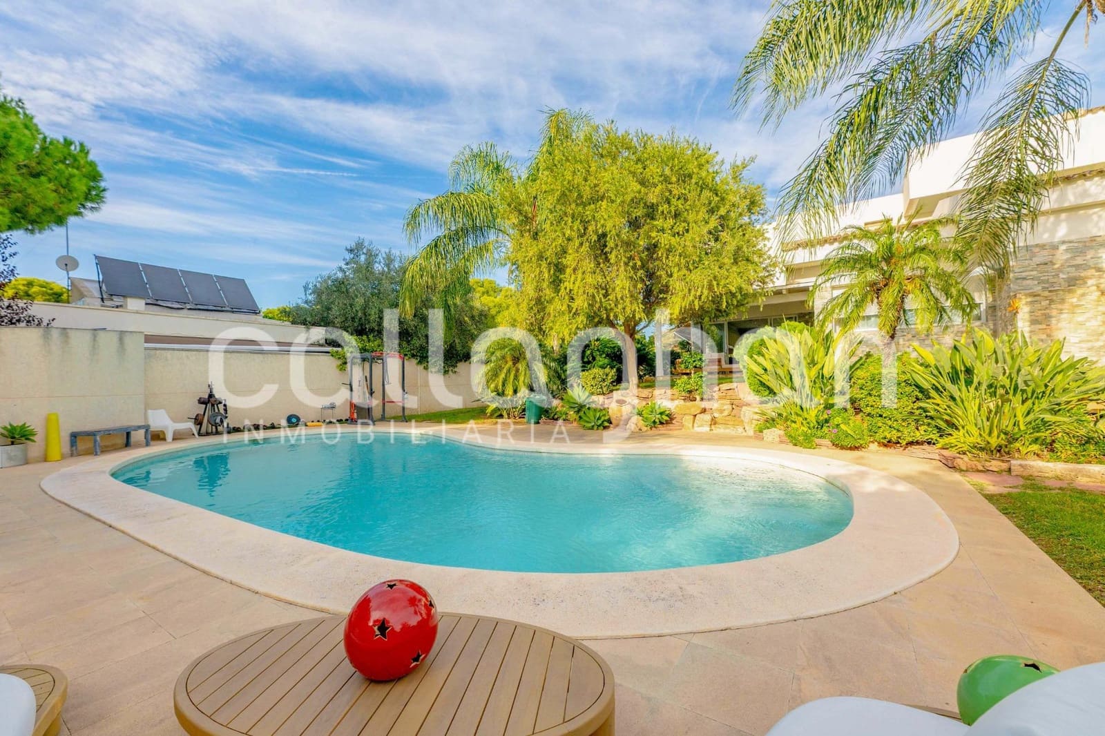 4 bedroom Villa for sale in Paterna with pool garage - € 1,495,000 (Ref: 10166855)